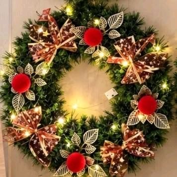 Ghirlanda luminosa Natalizia con Fiori Rosso e Bianco e Pigne per Decorazioni Festive