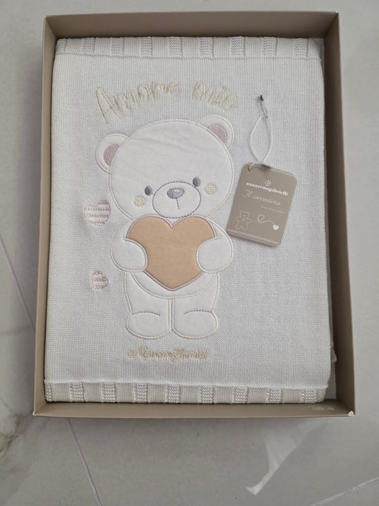 Copertina in filo treccine e orso