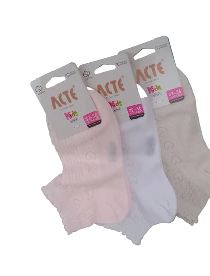 Calzini corti bimba set 3 paia assortiti.