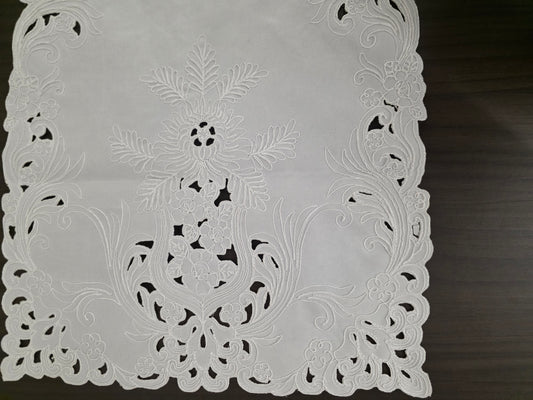 Runner intagliato 40x135 cm.         art 7752