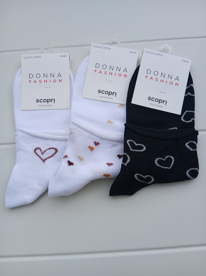 Scopri COCONUT set 3 paia di calzini donna
