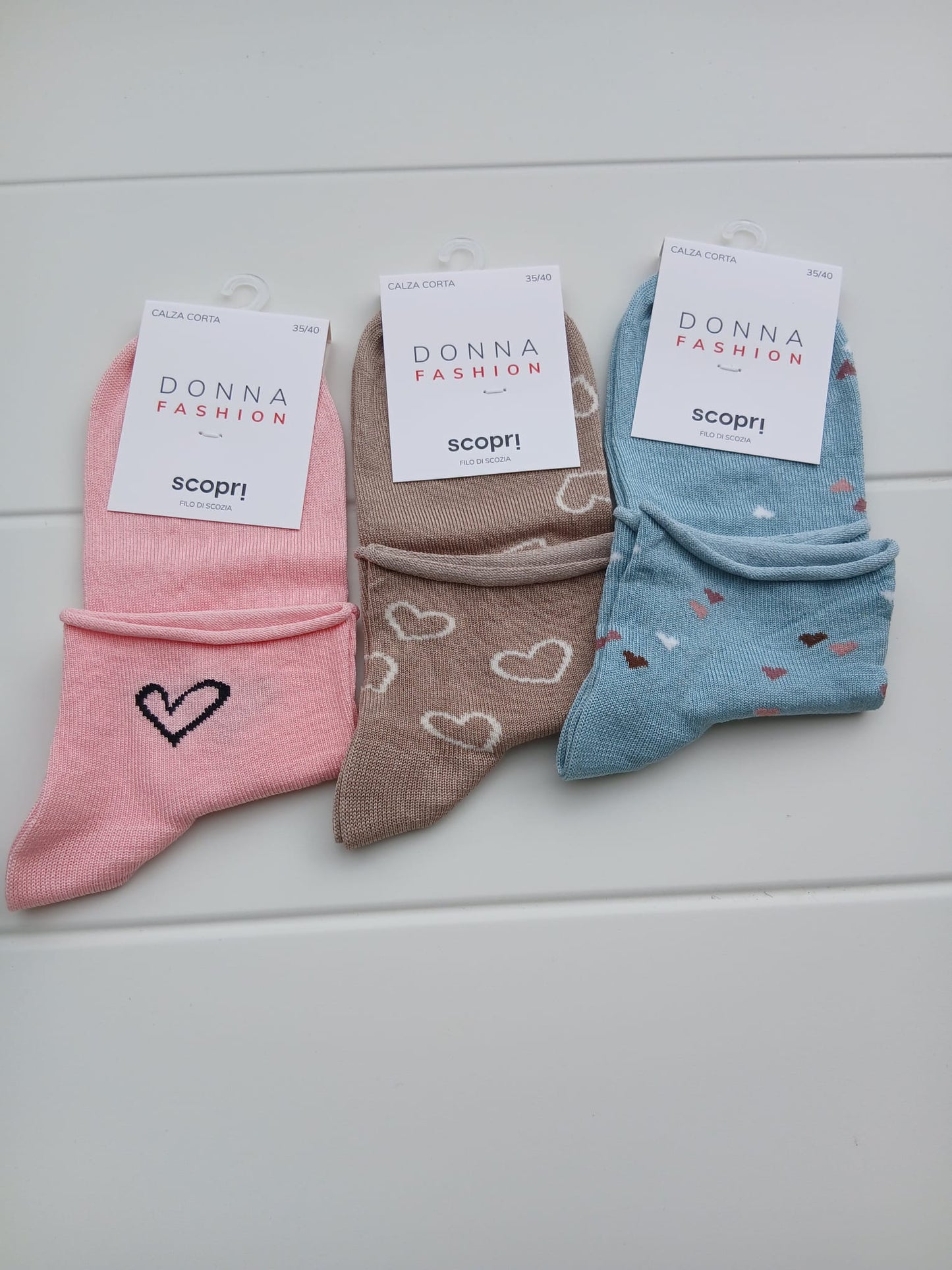 Scopri COCONUT set 3 paia di calzini donna