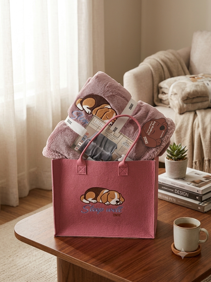 Plaid con soffice sherpa in una chic borsa in panno.