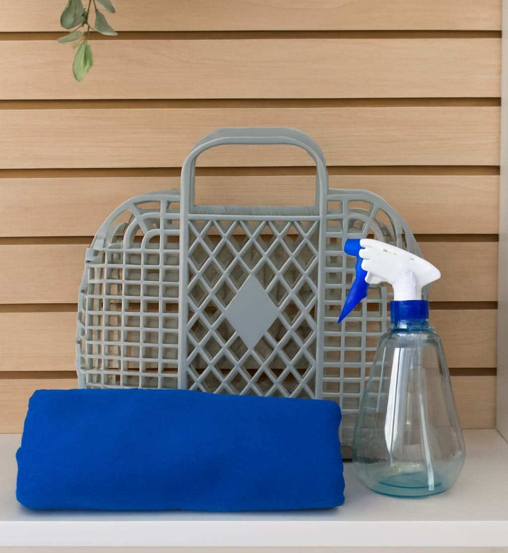 Borsa con telo mare e spruzzino